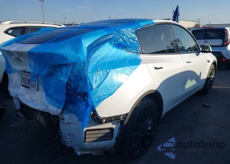 2022 Tesla Model Y Performance Dual Motor All-Wheel Drive z USA, uszkodzony, nr VIN 7SAYGDEF0NF488560